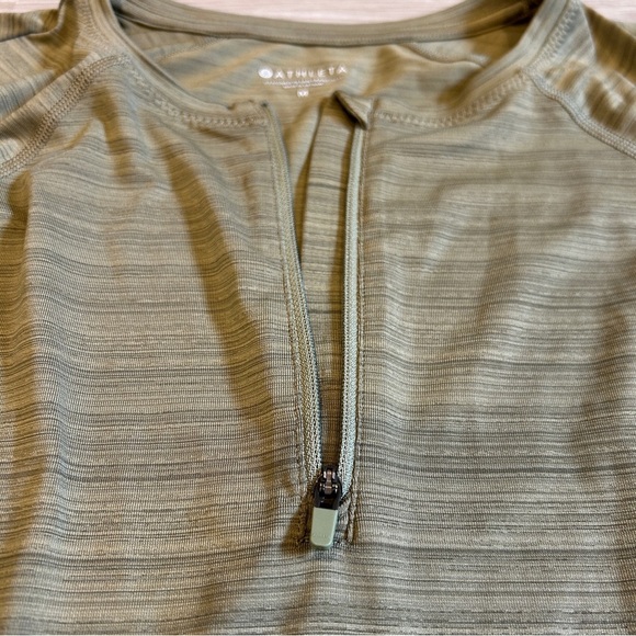 Athleta Women’s Shadow Olive Pacifica Illume UPF Fitted Tee - Medium - Picture 3 of 6